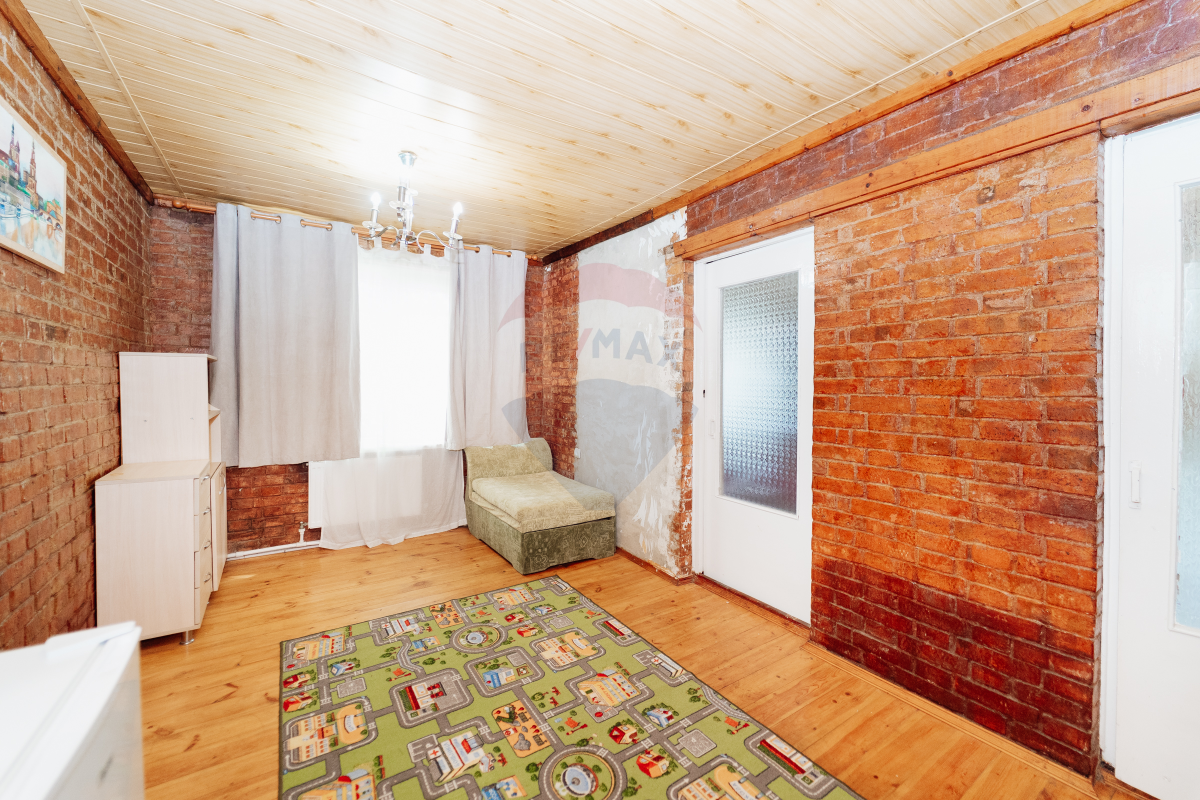 77.000 EUR