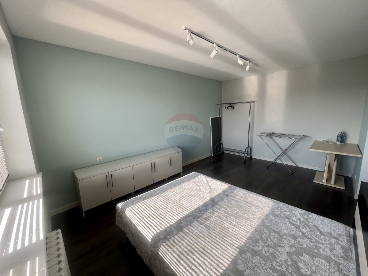 320 EUR