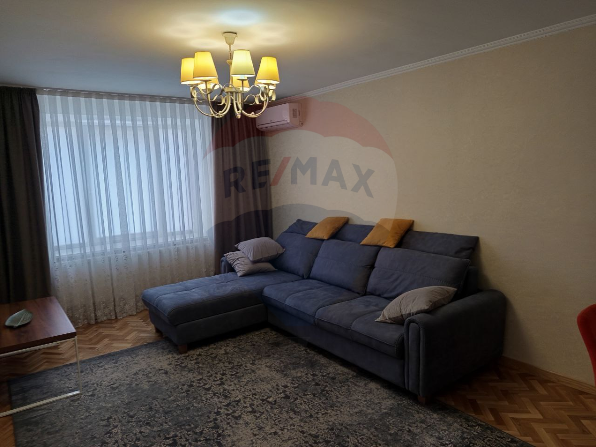 1.100 EUR