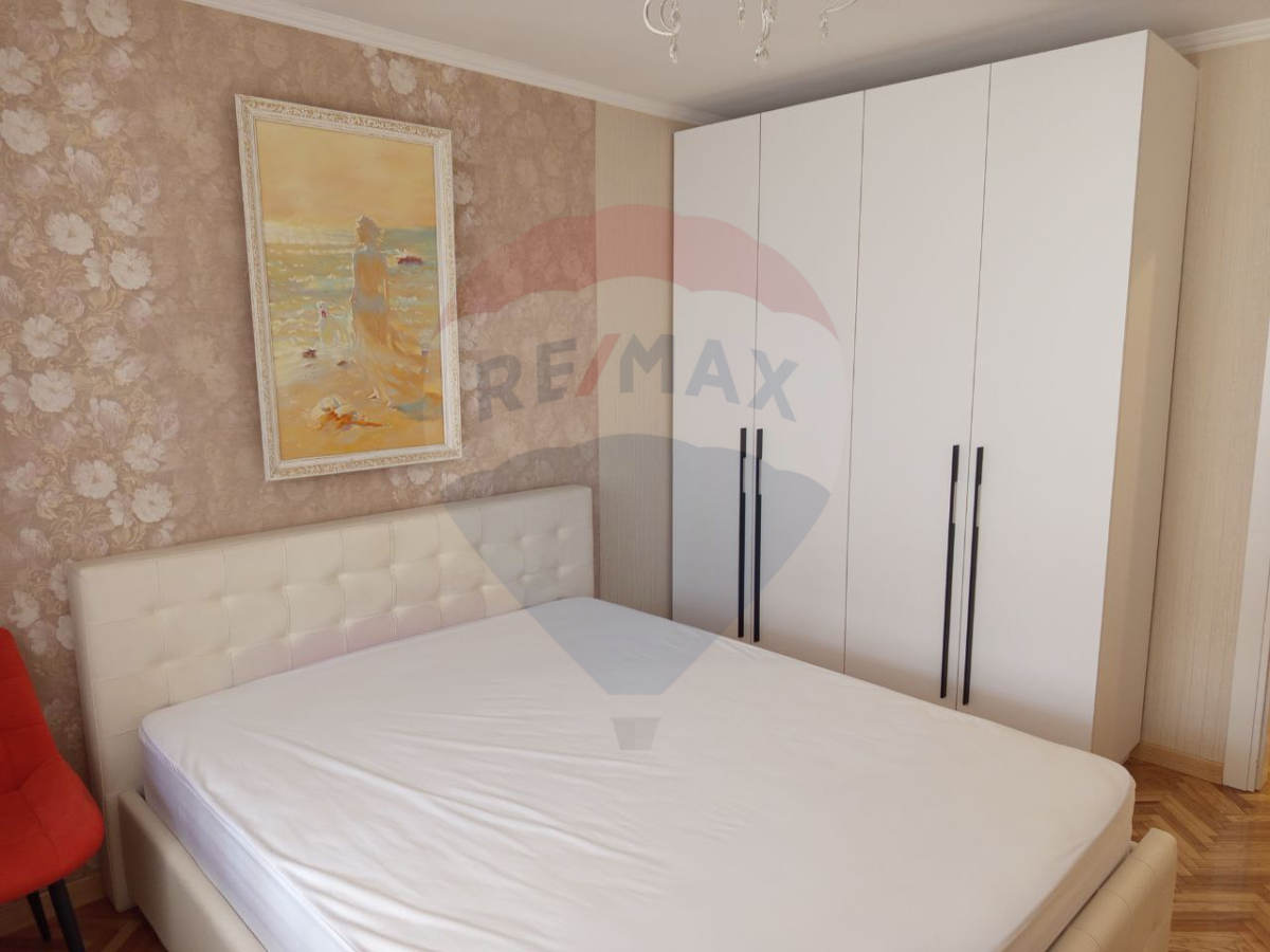 1.100 EUR