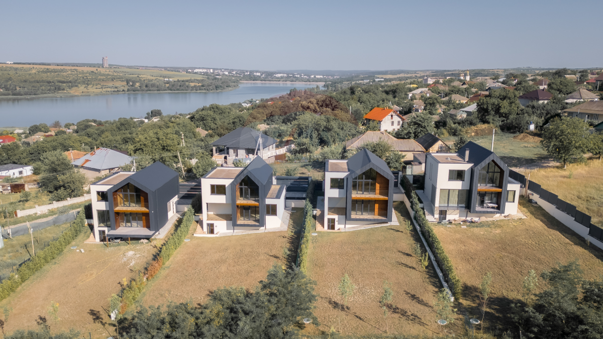 245.500 EUR