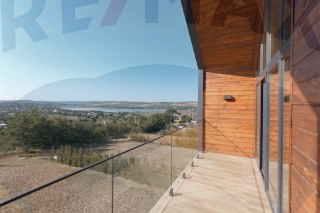 245.500 EUR