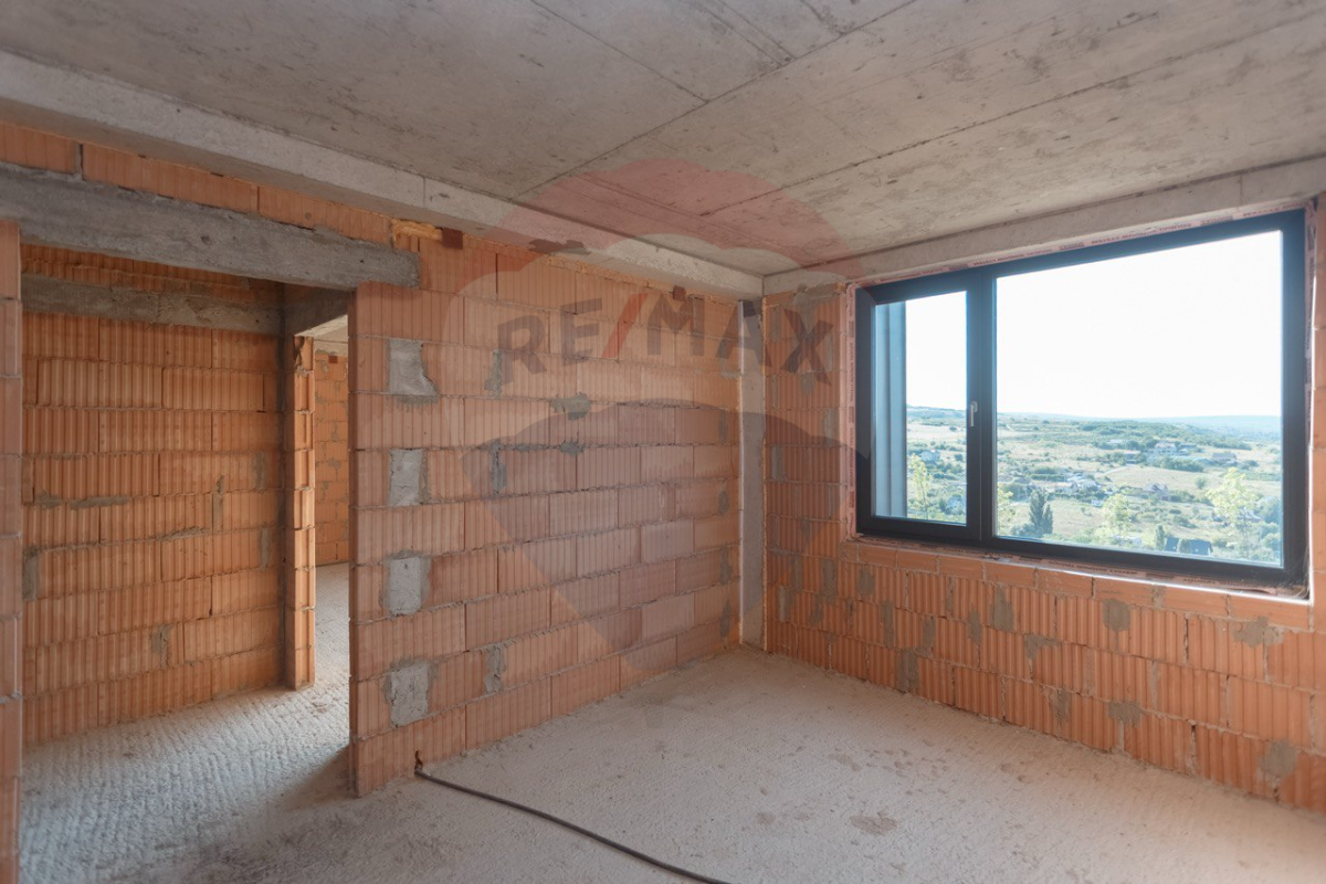 245.500 EUR