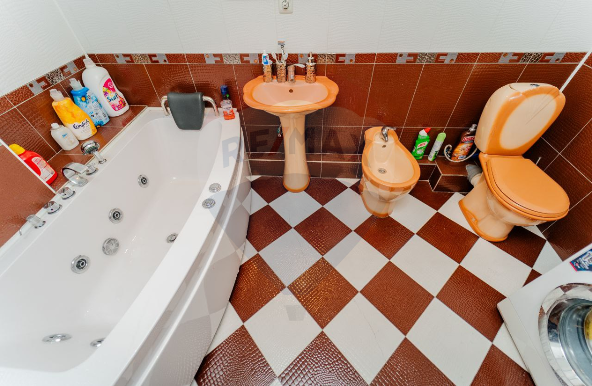 650 EUR