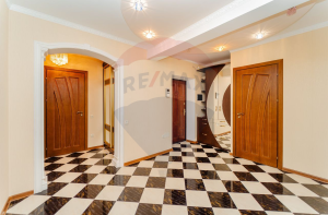 650 EUR