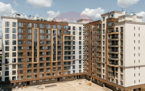 69.900 EUR