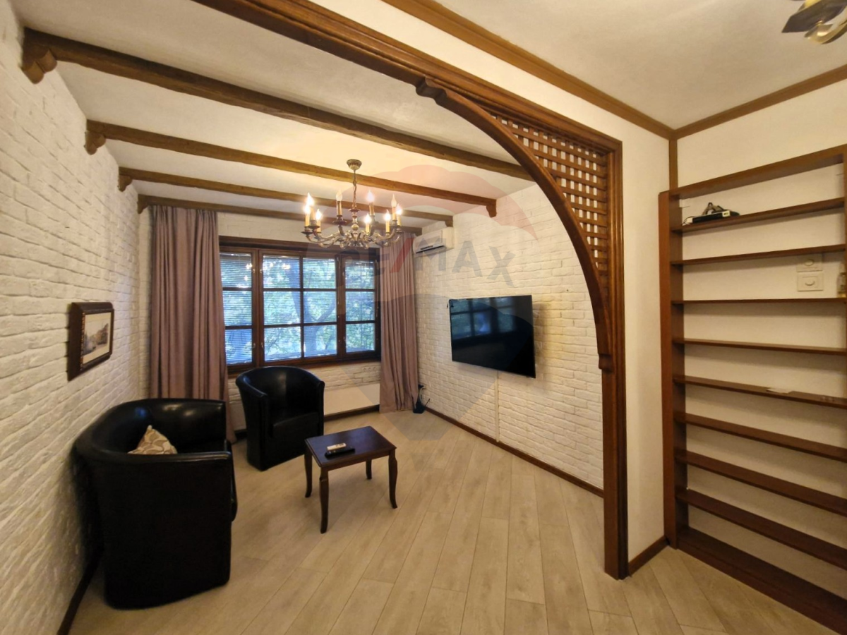 114.900 EUR