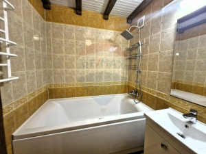 114.900 EUR