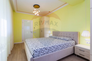239.900 EUR