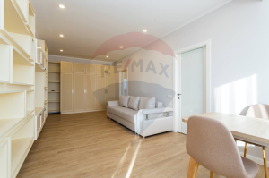 239.900 EUR