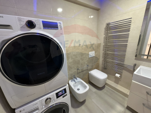 239.900 EUR