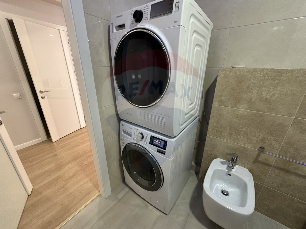 239.900 EUR