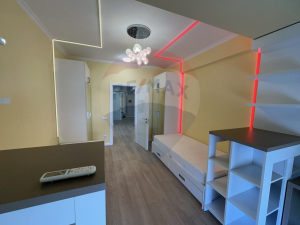 239.900 EUR