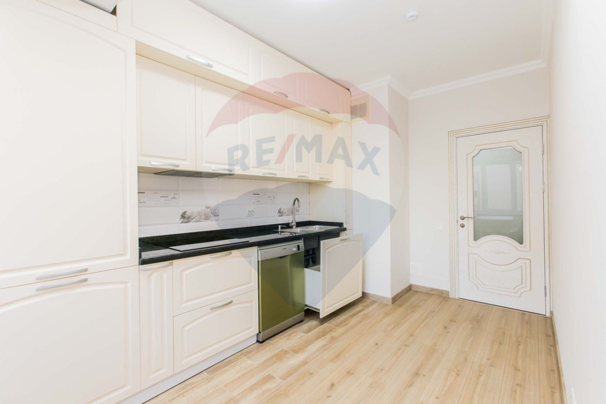 139.900 EUR