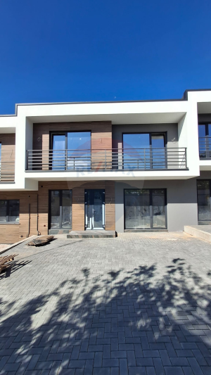 135.000 EUR