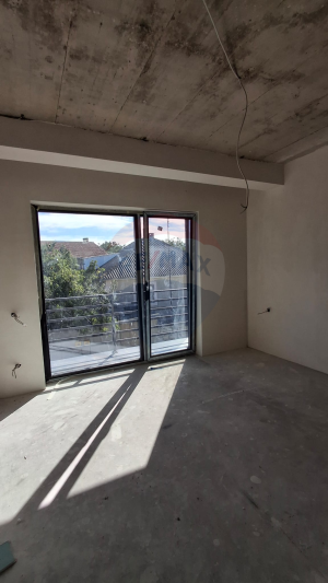 135.000 EUR
