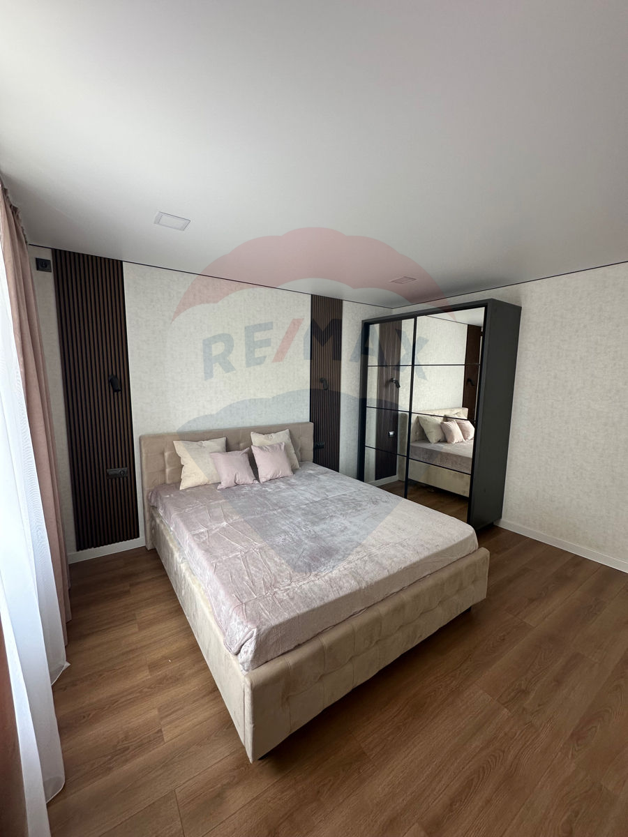 92.900 EUR