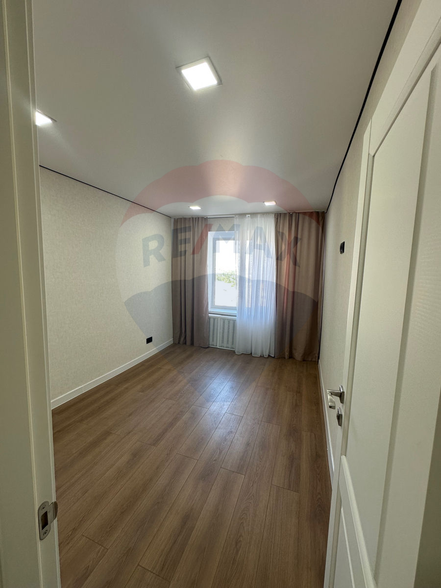 92.900 EUR