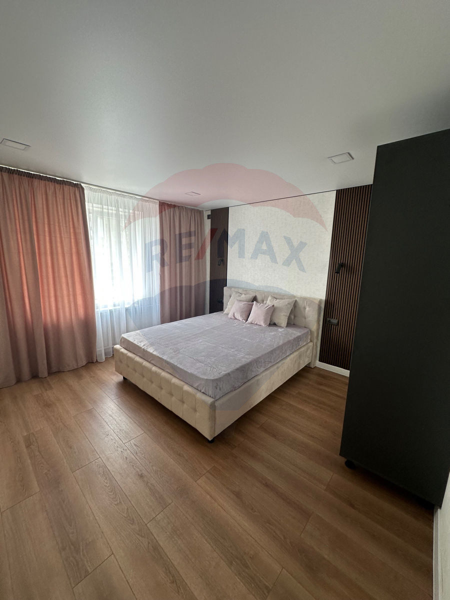 92.900 EUR