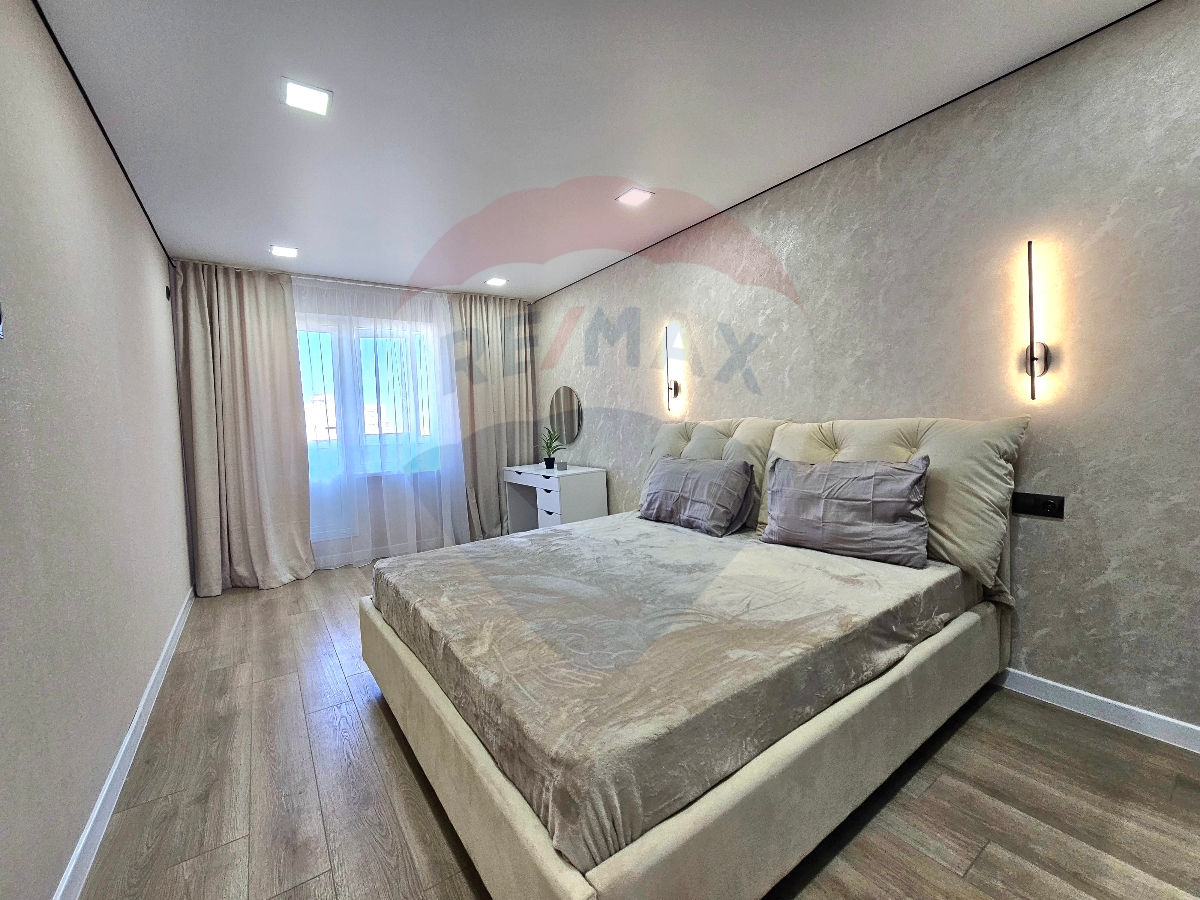 117.900 EUR