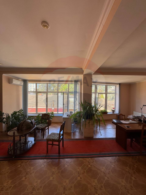 845.500 EUR