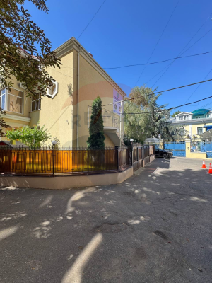 845.500 EUR