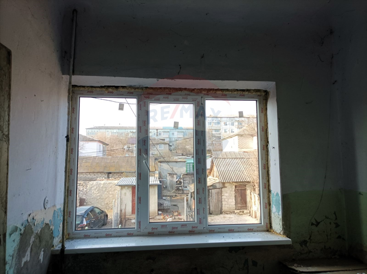 7.000 EUR