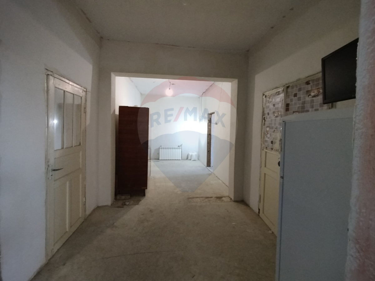 76.000 EUR