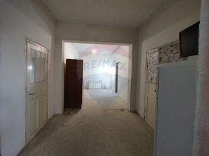 76.000 EUR