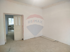 76.000 EUR