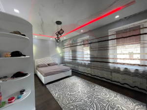 850 EUR