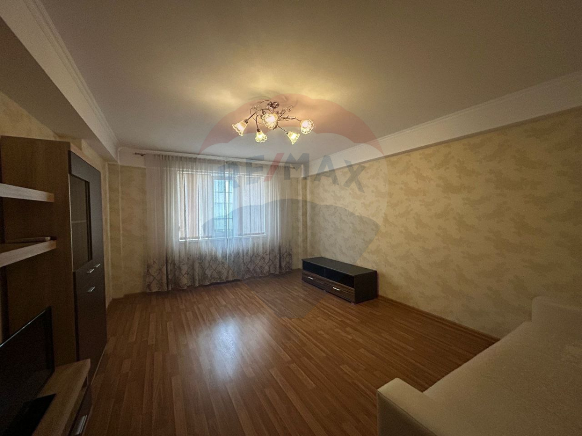 650 EUR