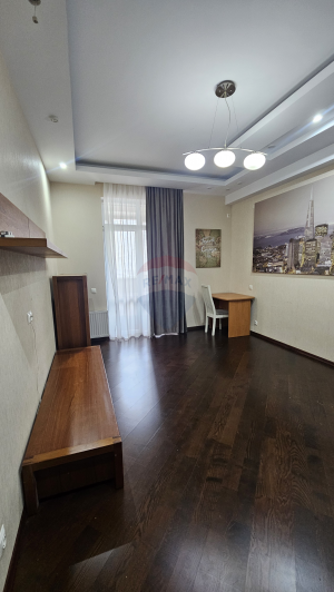 229.000 EUR