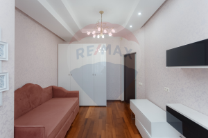 229.000 EUR