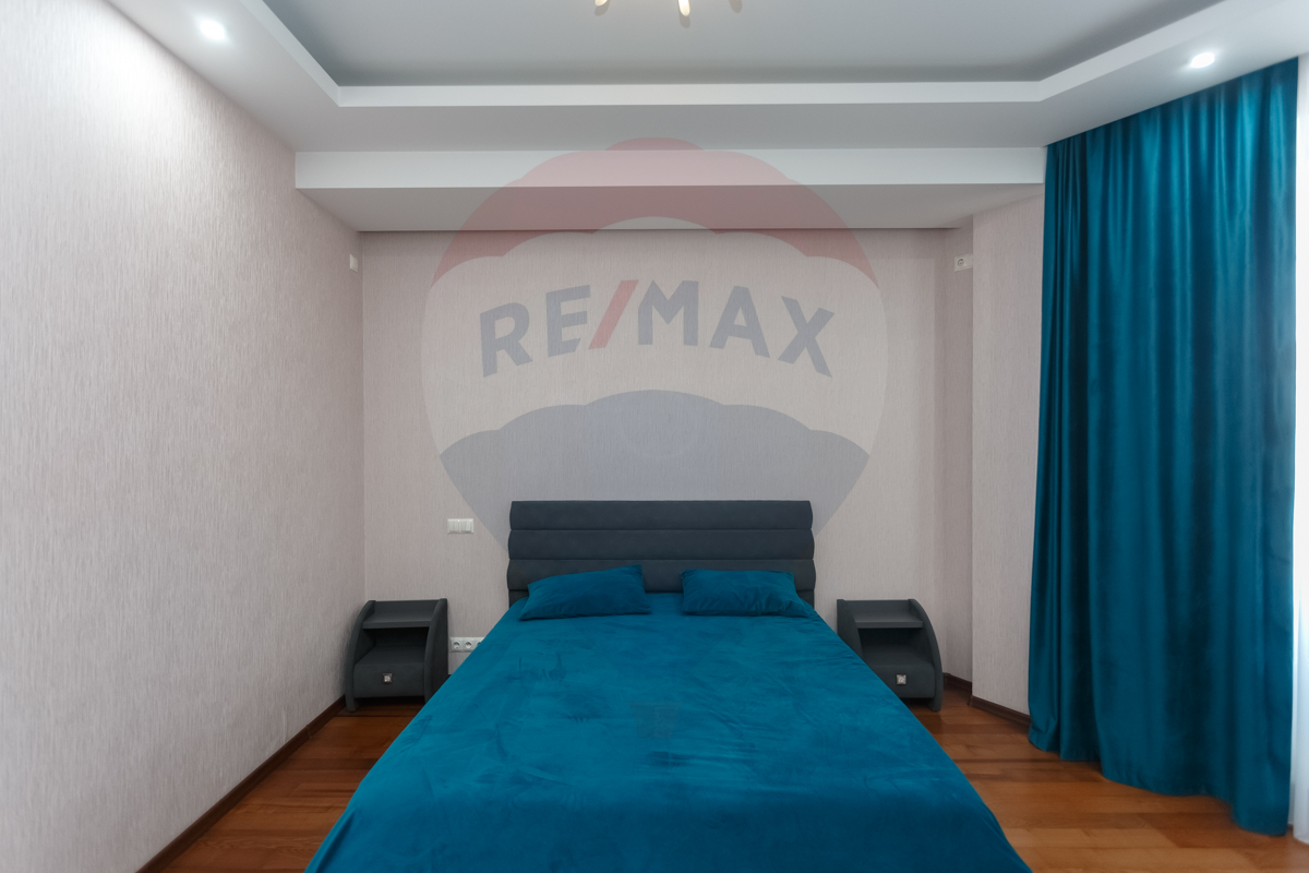229.000 EUR