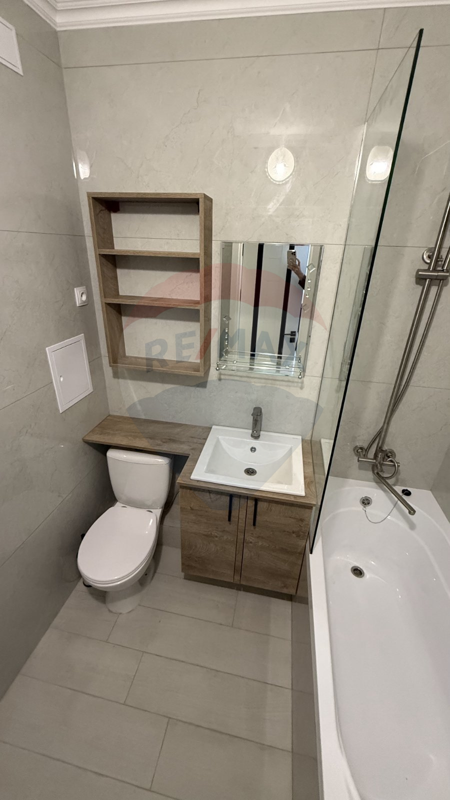 400 EUR