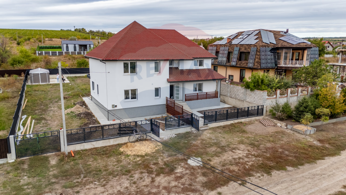 135.000 EUR