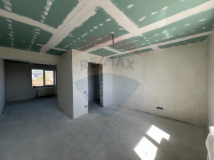 135.000 EUR