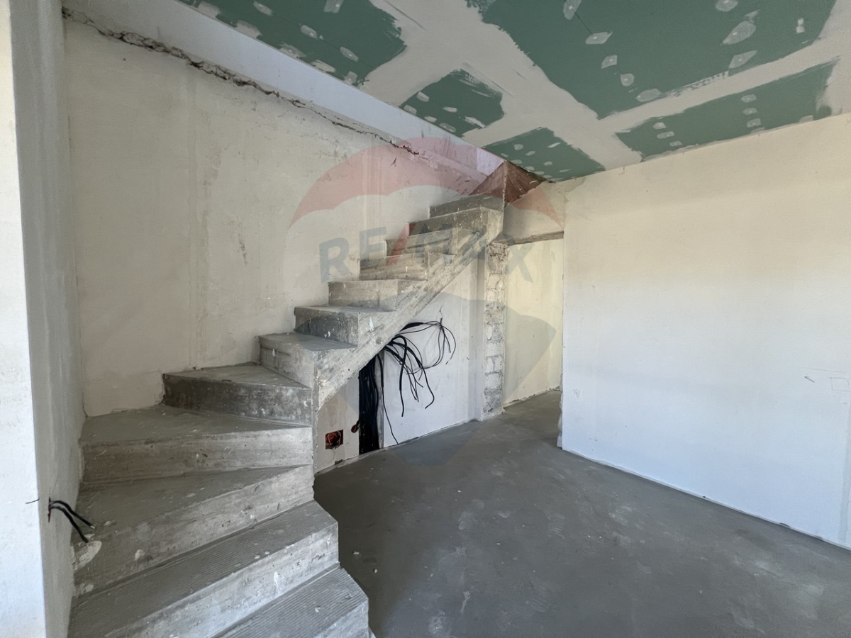 135.000 EUR