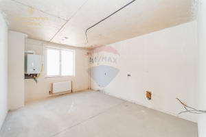 135.000 EUR