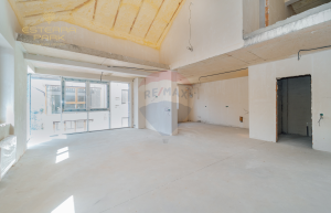 135.000 EUR