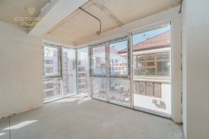 135.000 EUR