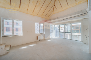 135.000 EUR