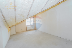 135.000 EUR