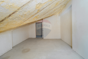 135.000 EUR