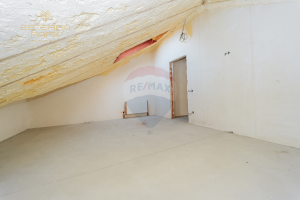 135.000 EUR