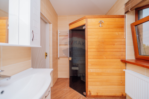 1.600 EUR