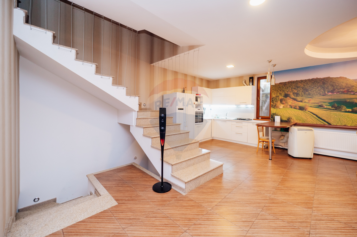 1.600 EUR
