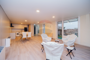 254.000 EUR