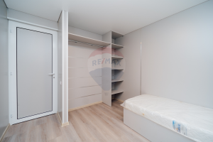254.000 EUR